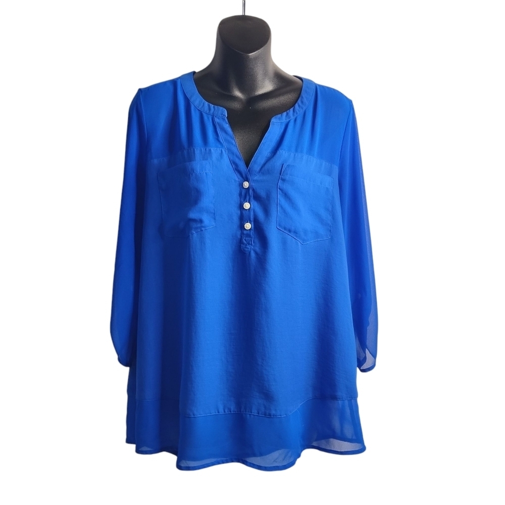 Express Women's Blue Button V-Neck Roll-up Tab Sleeve Blouse Size Large